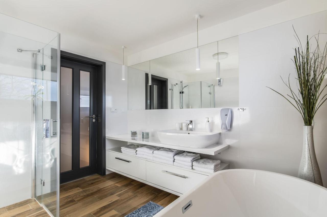 Hotel Maralak Kunčice pod Ondřejníkem Exteriör bild