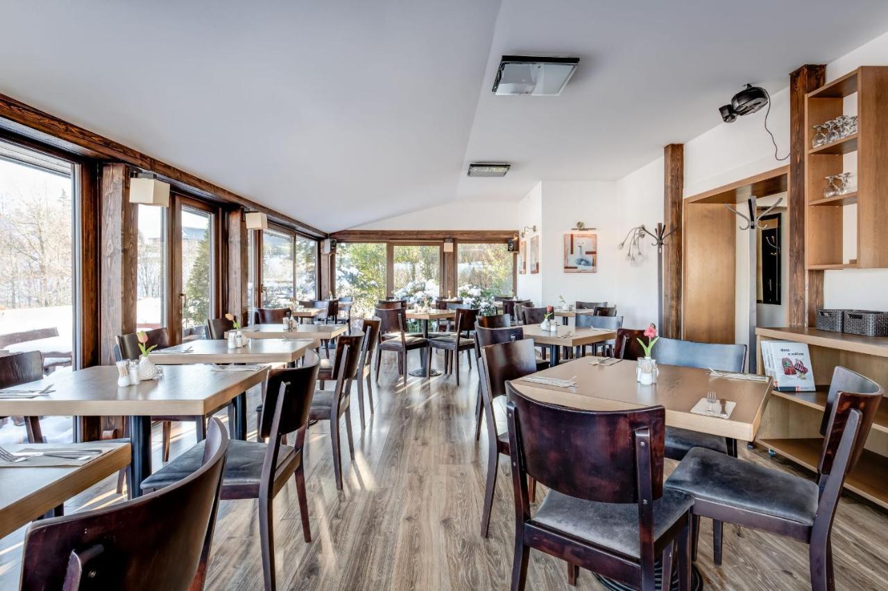 Hotel Maralak Kunčice pod Ondřejníkem Exteriör bild